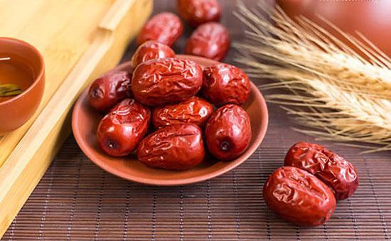عناب؛ عالی برای دفع سموم در هوای آلوده عناب؛ عالی برای دفع سموم در هوای آلوده