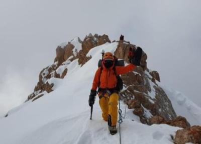 تیم 7 نفره کوهنوردان شیرازی گرفتار در برف سلامت هستند