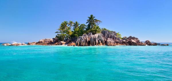10 جزیره ای که مقصد سفر افراد مشهور است